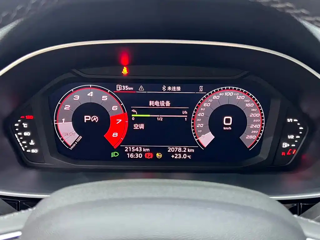 Audi Q3 2023 — фото 16