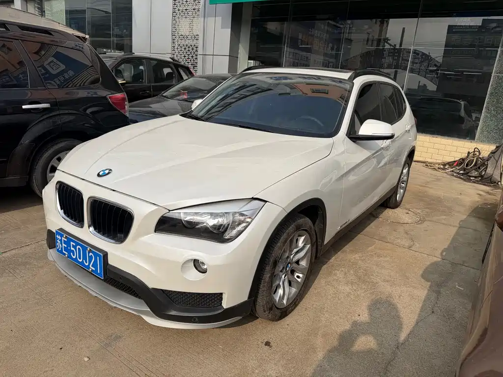 BMW X1 2015 — фото 1
