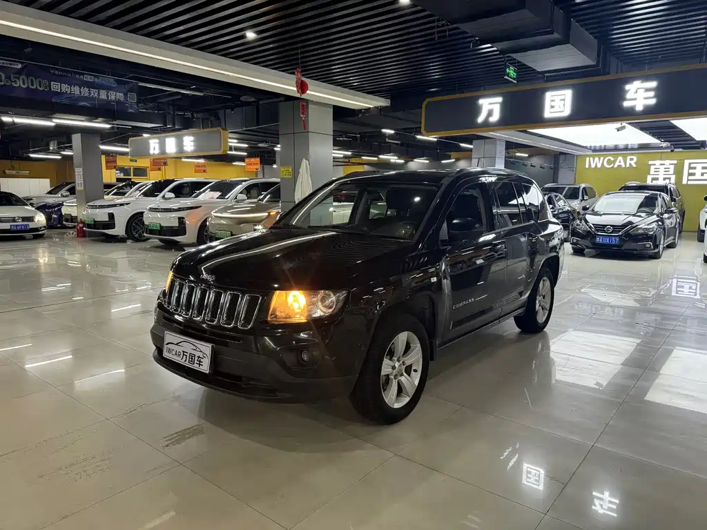 Jeep Compass 2013 — фото 2