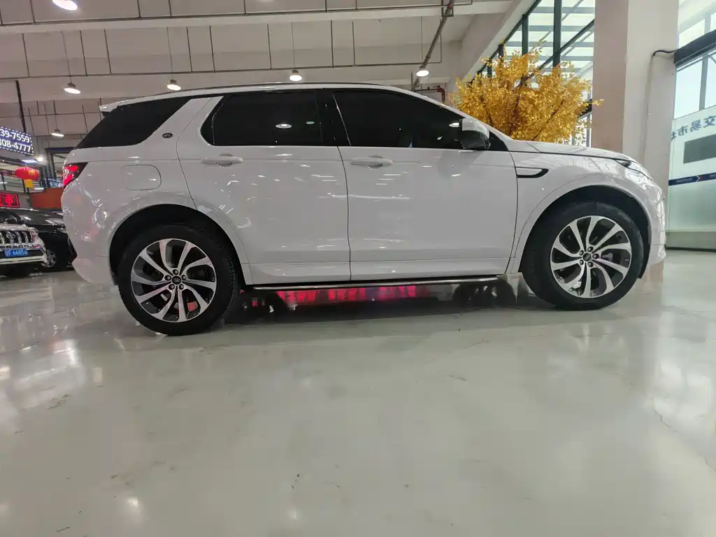 Land Rover Discovery Sport 2023 — фото 27