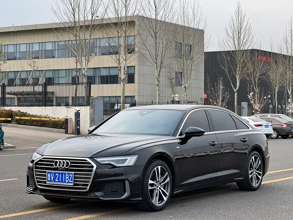 Audi A6L 2021 — фото 1