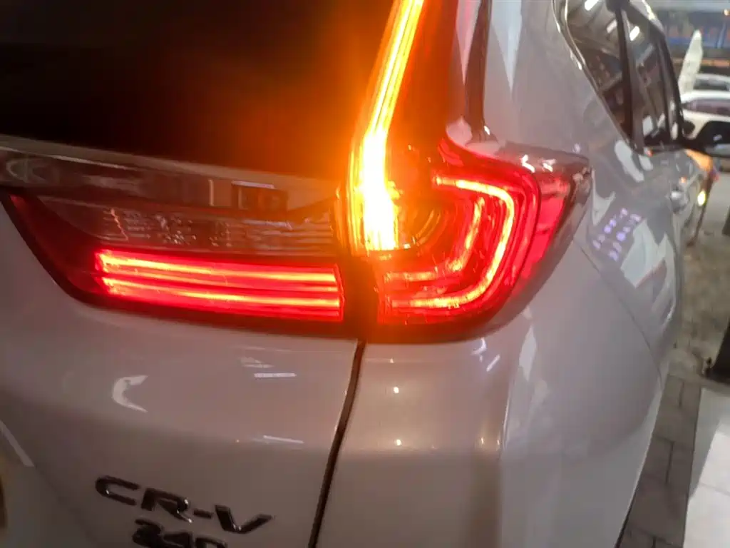Honda CR-V 2018 — фото 8