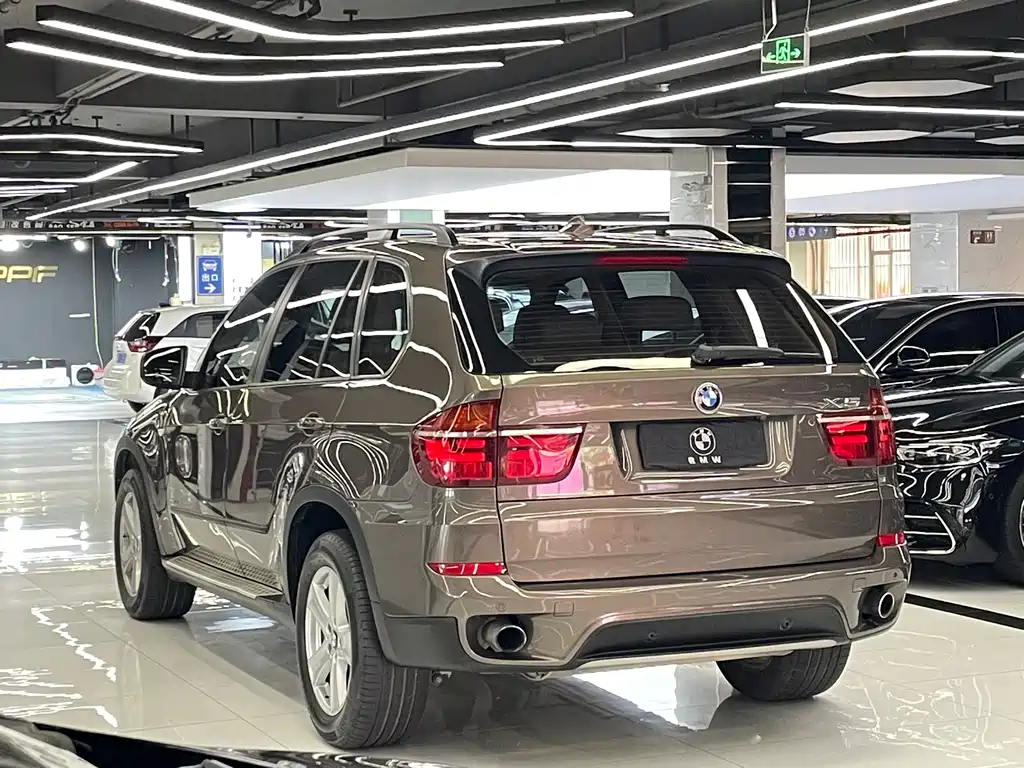 BMW X5 2011 — фото 5