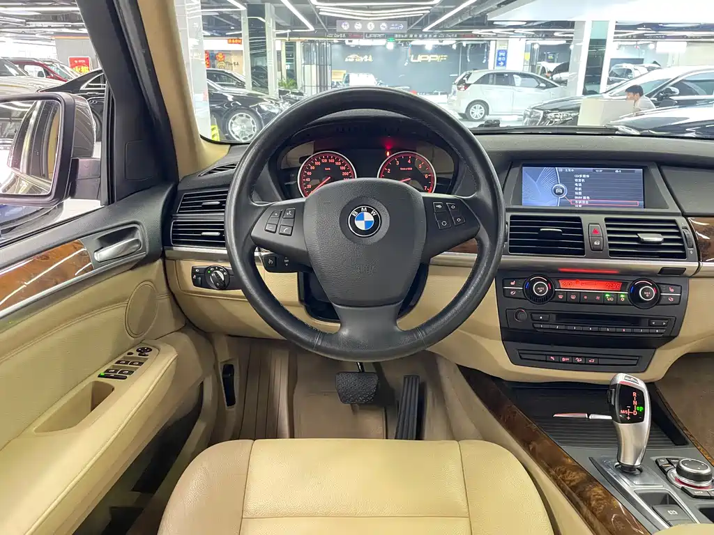 BMW X5 2011 — фото 12
