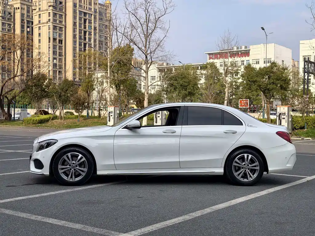 Mercedes-Benz C-Class 2017 — фото 4