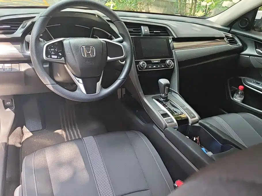 Honda Civic 2021 — фото 12