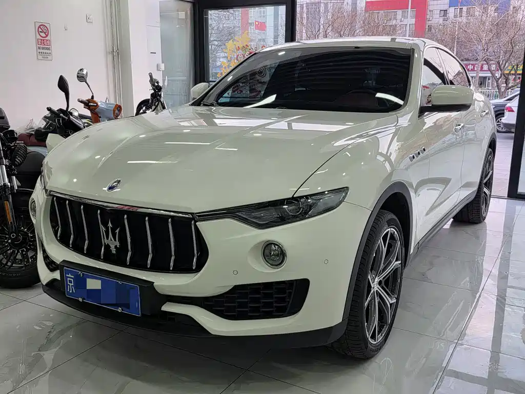 Maserati Levante 2017 — фото 1
