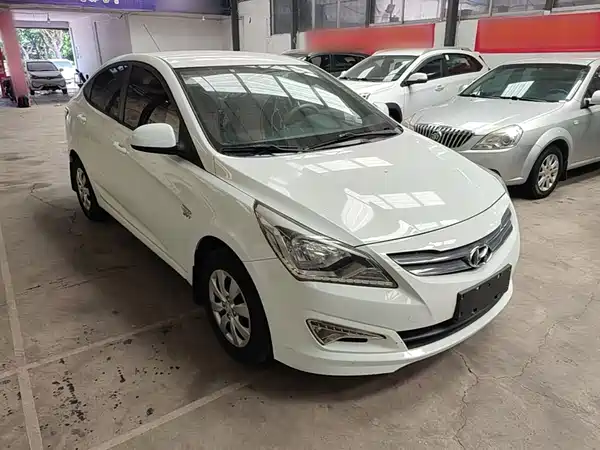 Hyundai Accent 2016