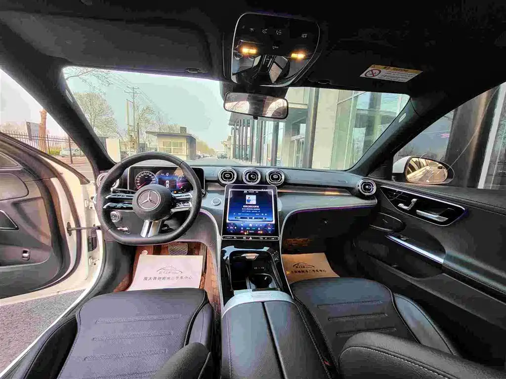 Mercedes-Benz C-Class 2024 — фото 17