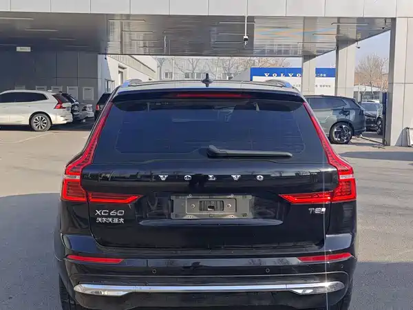 Volvo XC60 Plug-In Hybrid 2025
