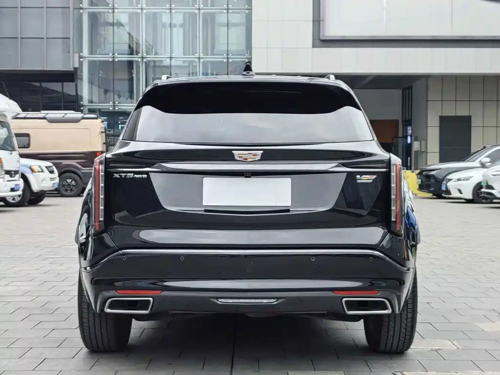 Cadillac XT5 2025 — фото 16