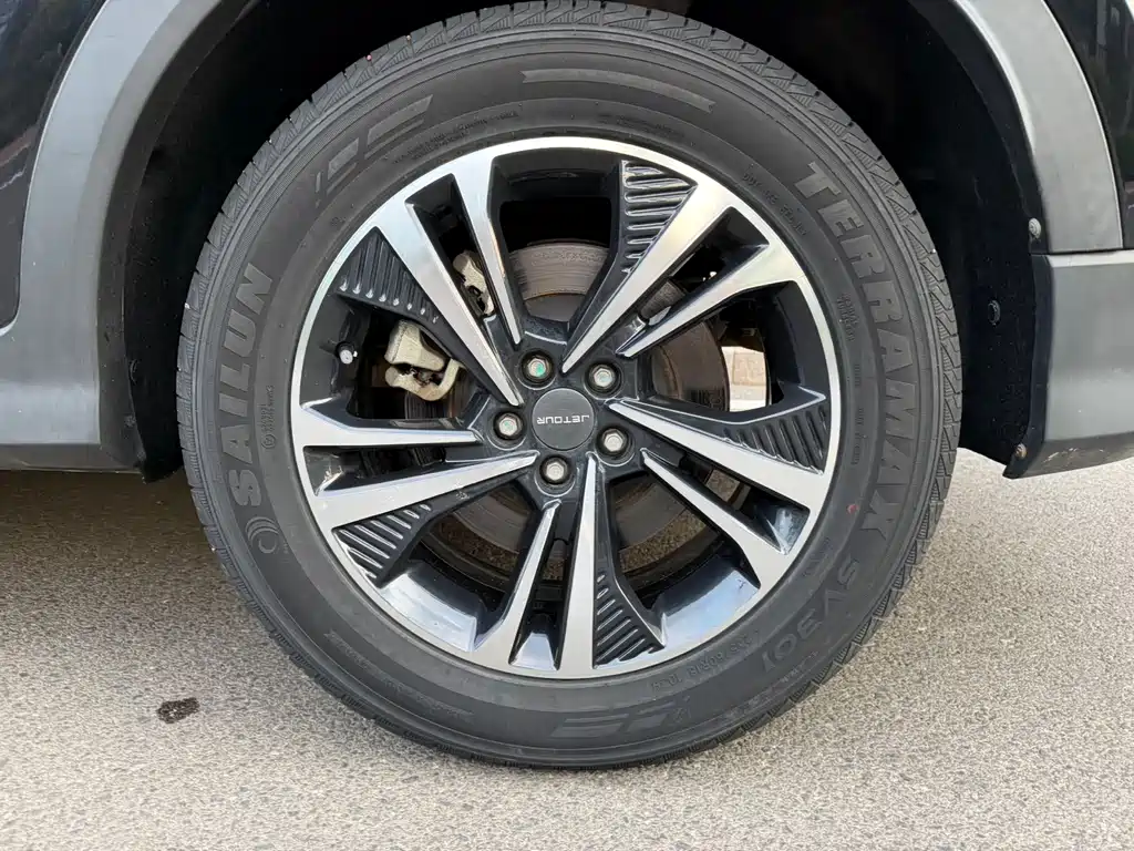 Jetour X70 PLUS 2022 — фото 17