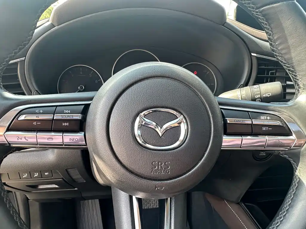 Mazda CX-30 2022 — фото 13