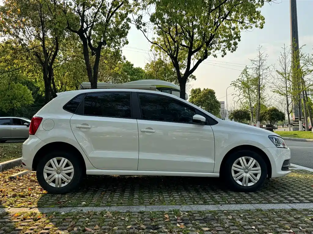 Volkswagen Polo 2019 — фото 17