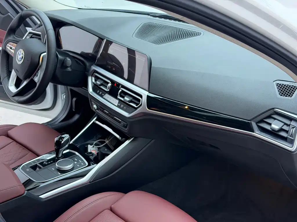 BMW 3 Series 2023 — фото 15