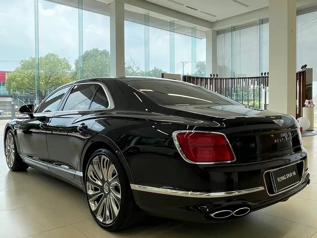 Bentley Flying Spur 2022 — фото 7