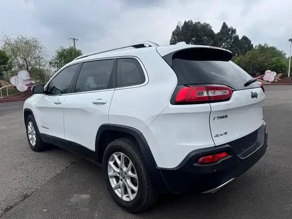 Jeep Cherokee 2016