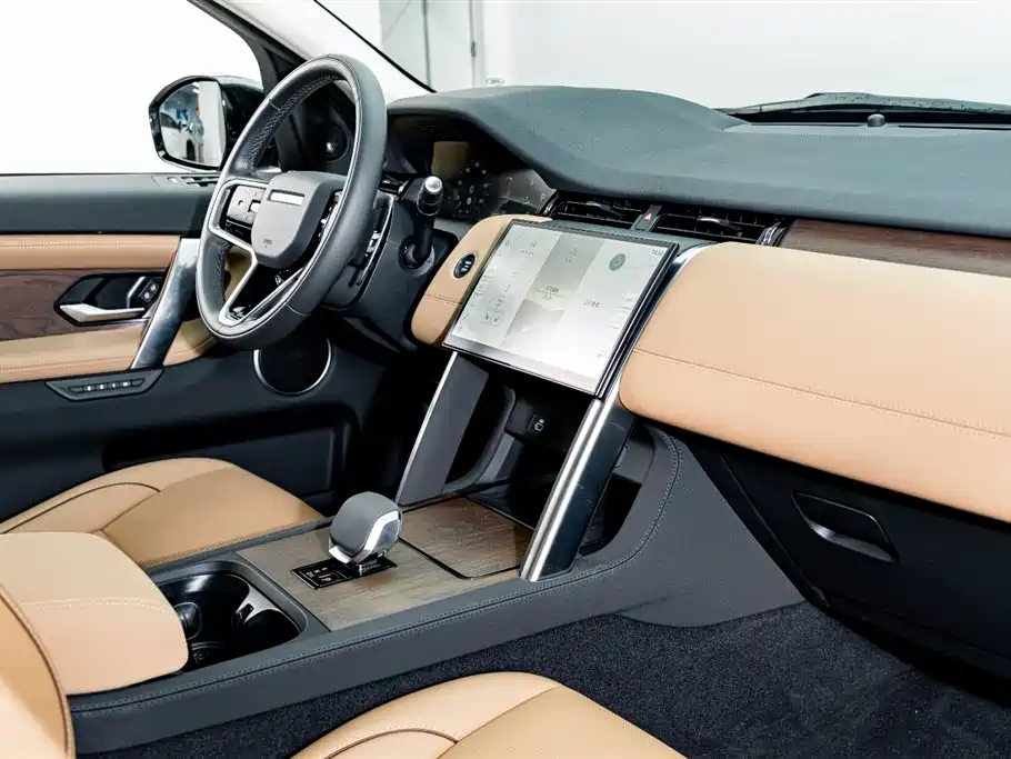 Land Rover Discovery Sport 2024 — фото 17