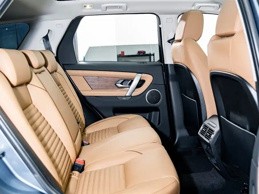 Land Rover Discovery Sport 2024 — фото 20