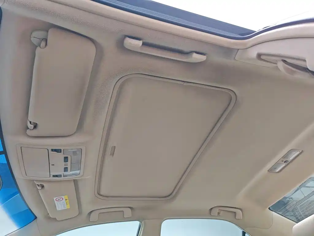 Toyota Camry 2012 — фото 14