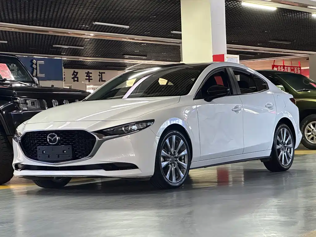 Mazda 3 Axela 2023
