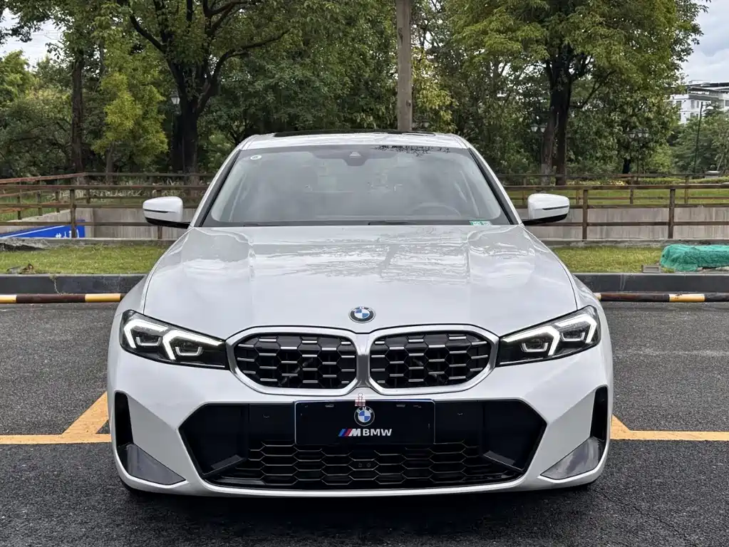 BMW 3 Series 2024