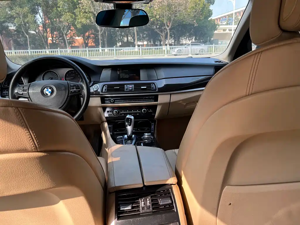 BMW 5 Series 2013 — фото 13