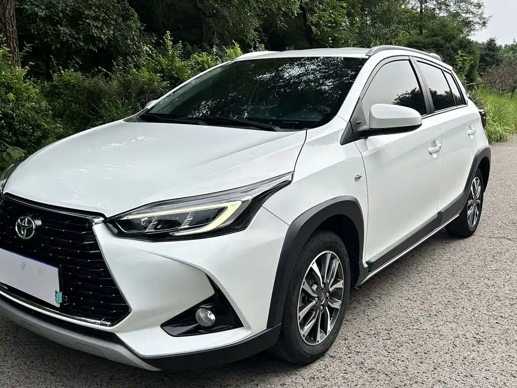 Toyota Yaris L 2022