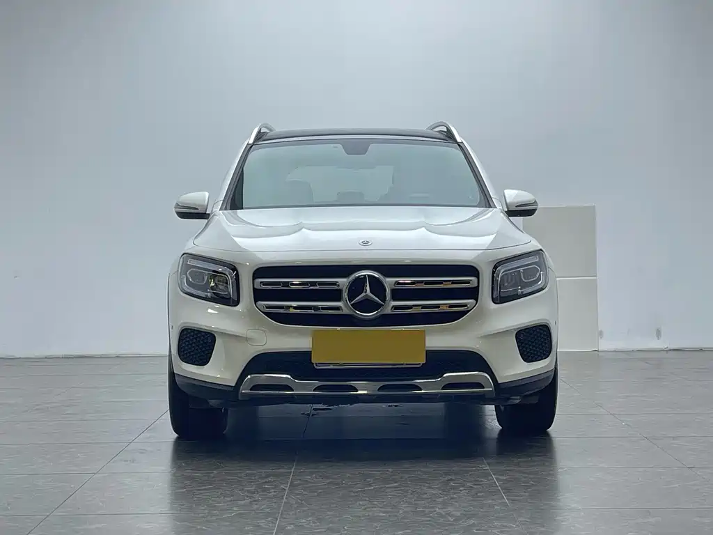 Mercedes-Benz GLB 2023