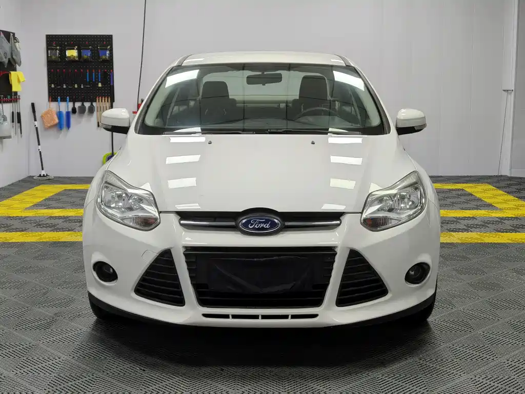Ford Focus 2015 — фото 2