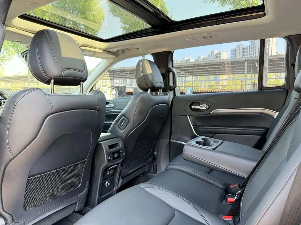 Jeep Grand Commander 2019 — фото 11