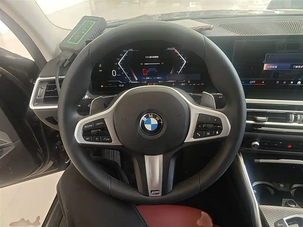 BMW 3 Series 2025 — фото 11