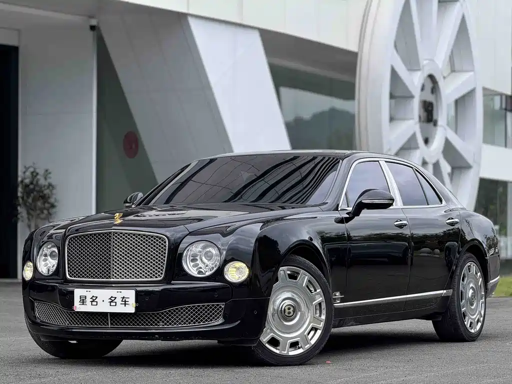 Bentley Mulsanne 2015 — фото 1