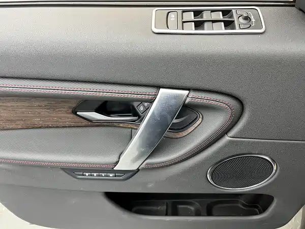 Land Rover Discovery Sport 2020