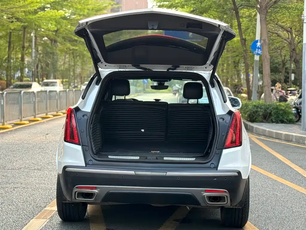 Cadillac XT5 2020 — фото 15