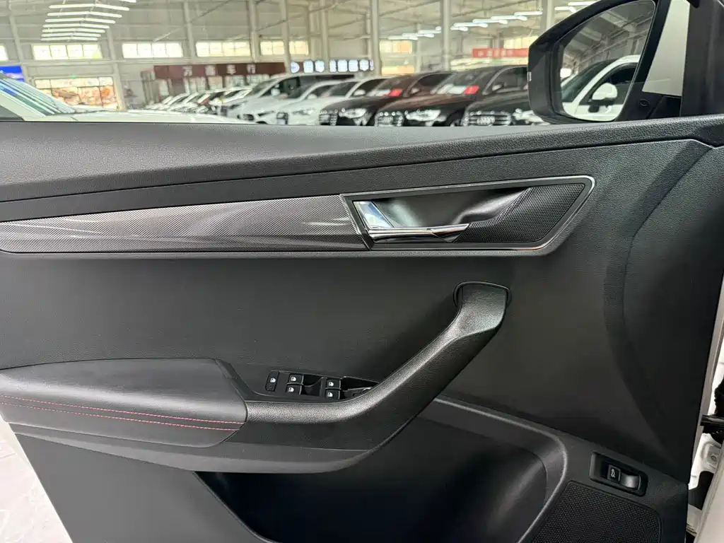 Skoda Karoq 2022 — фото 17