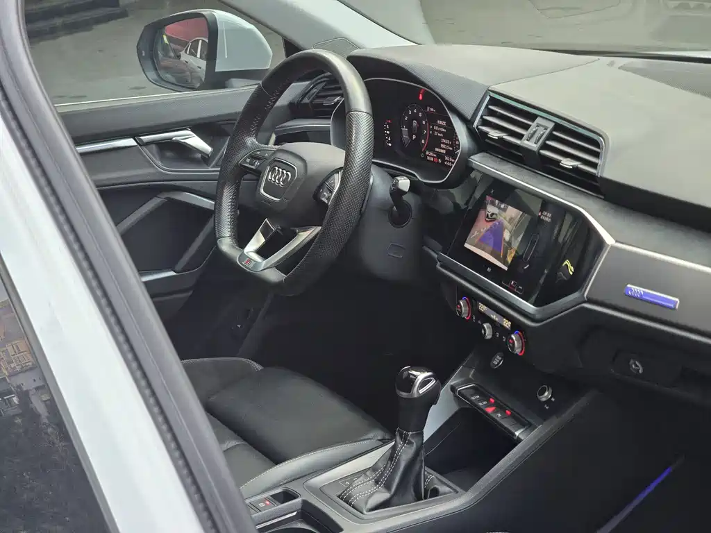 Audi Q3 Sportback 2020 — фото 11