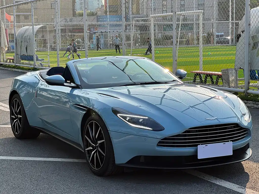 Aston Martin DB11 2020 — фото 3
