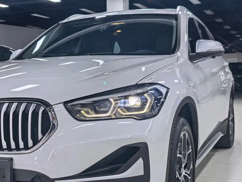 BMW X1 2022 — фото 4