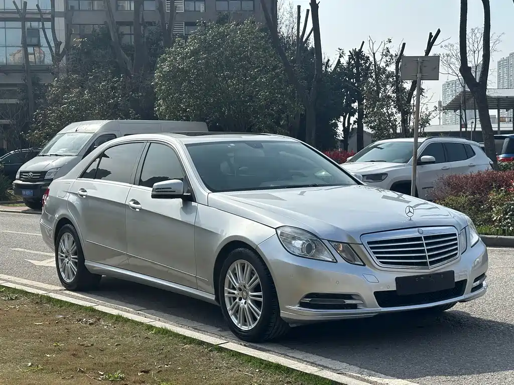 Mercedes-Benz E-Class 2013