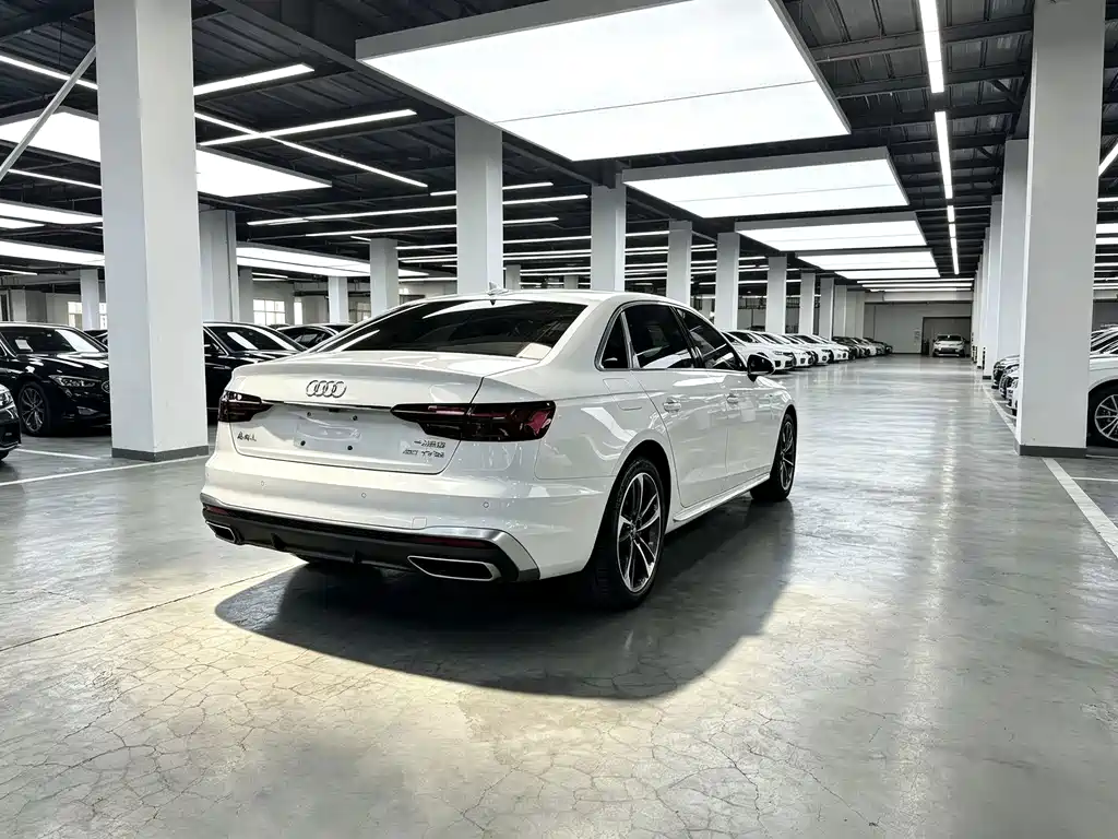 Audi A4L 2021 — фото 16