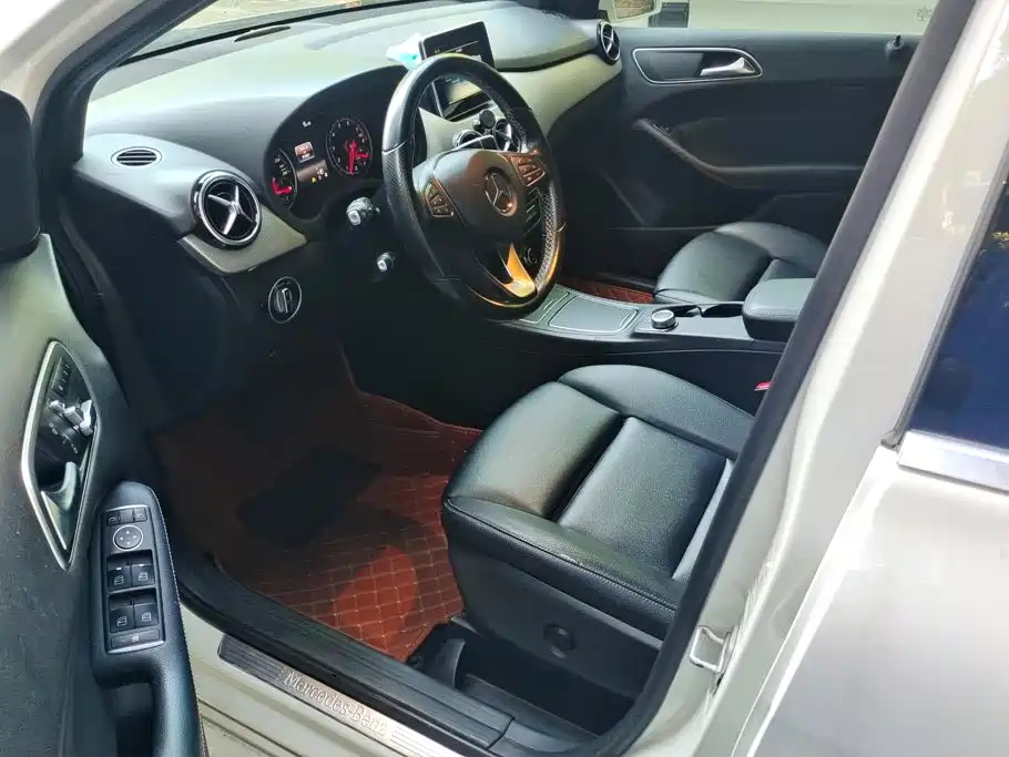 Mercedes-Benz B-Class 2016 — фото 9