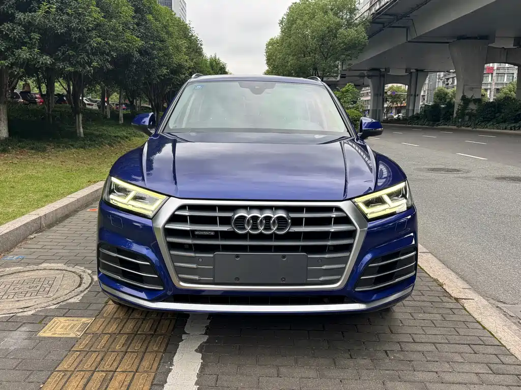 Audi Q5L 2020 — фото 2