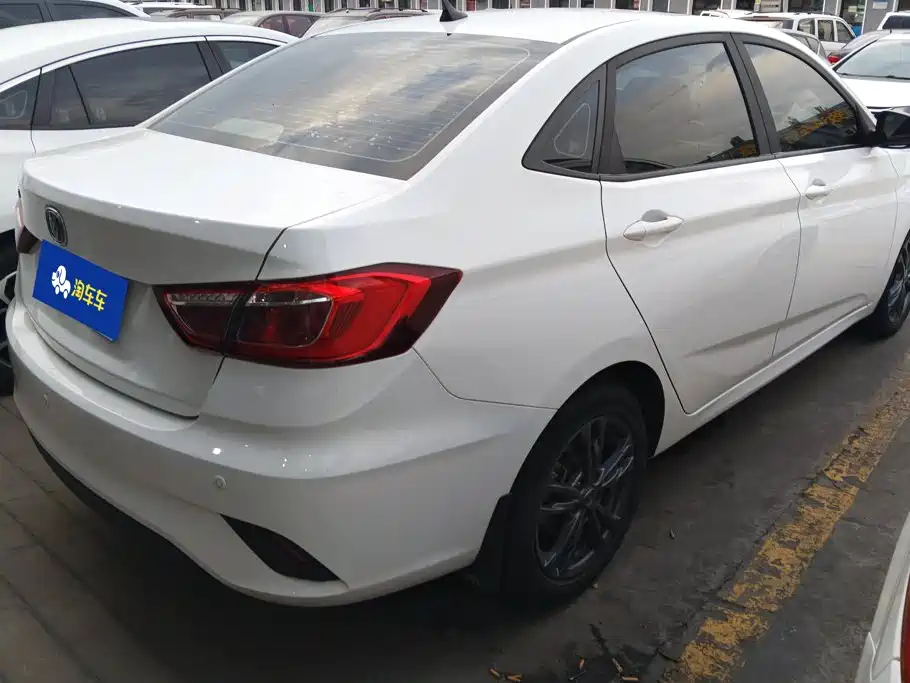 Changan Eado DT 2021 — фото 3