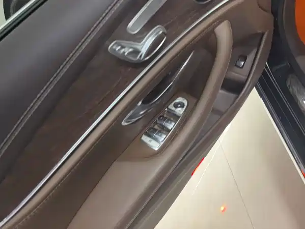 Mercedes-Benz E-Class 2019