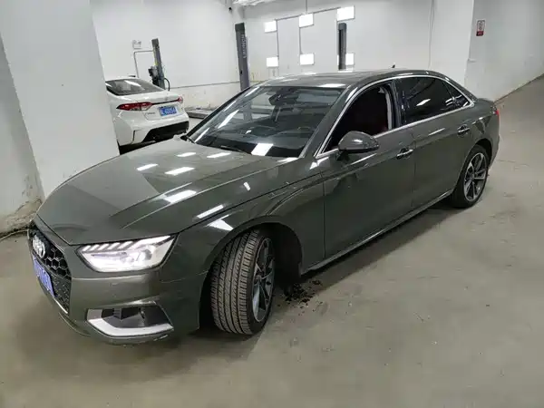 Audi A4L 2020