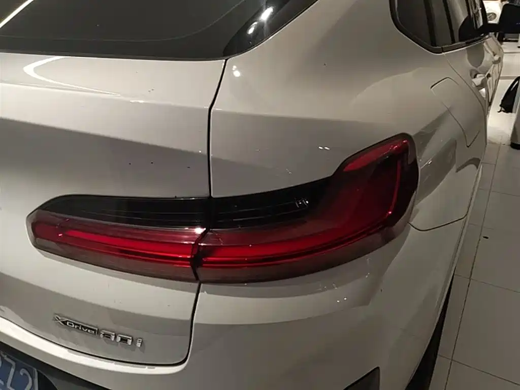 BMW X4 2022 — фото 8