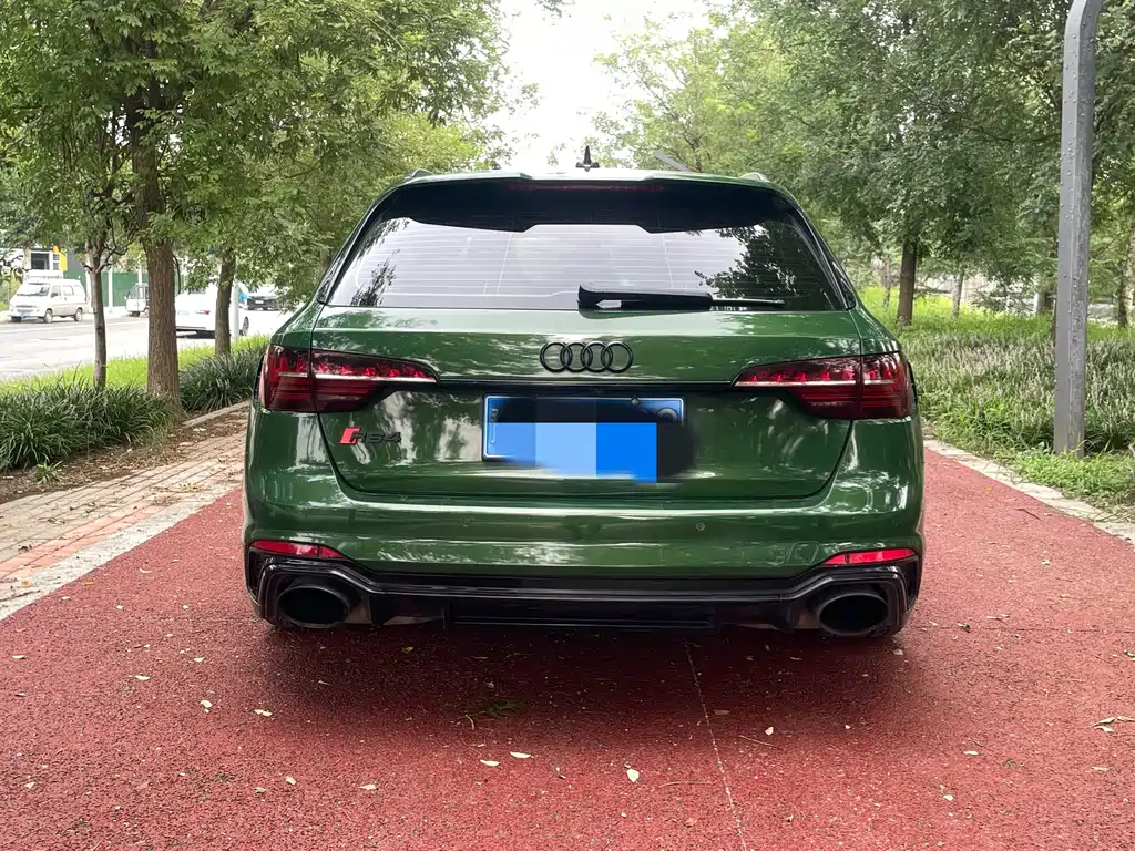 Audi RS 4 2021 — фото 4