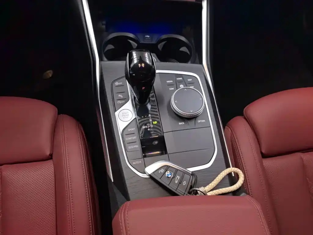 BMW 3 Series 2021 — фото 14
