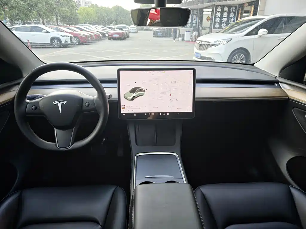 Tesla Model Y 2021 — фото 9